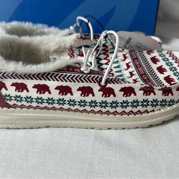 Hey Dude Wendy holiday cheers W8 - Picture 3 of 6